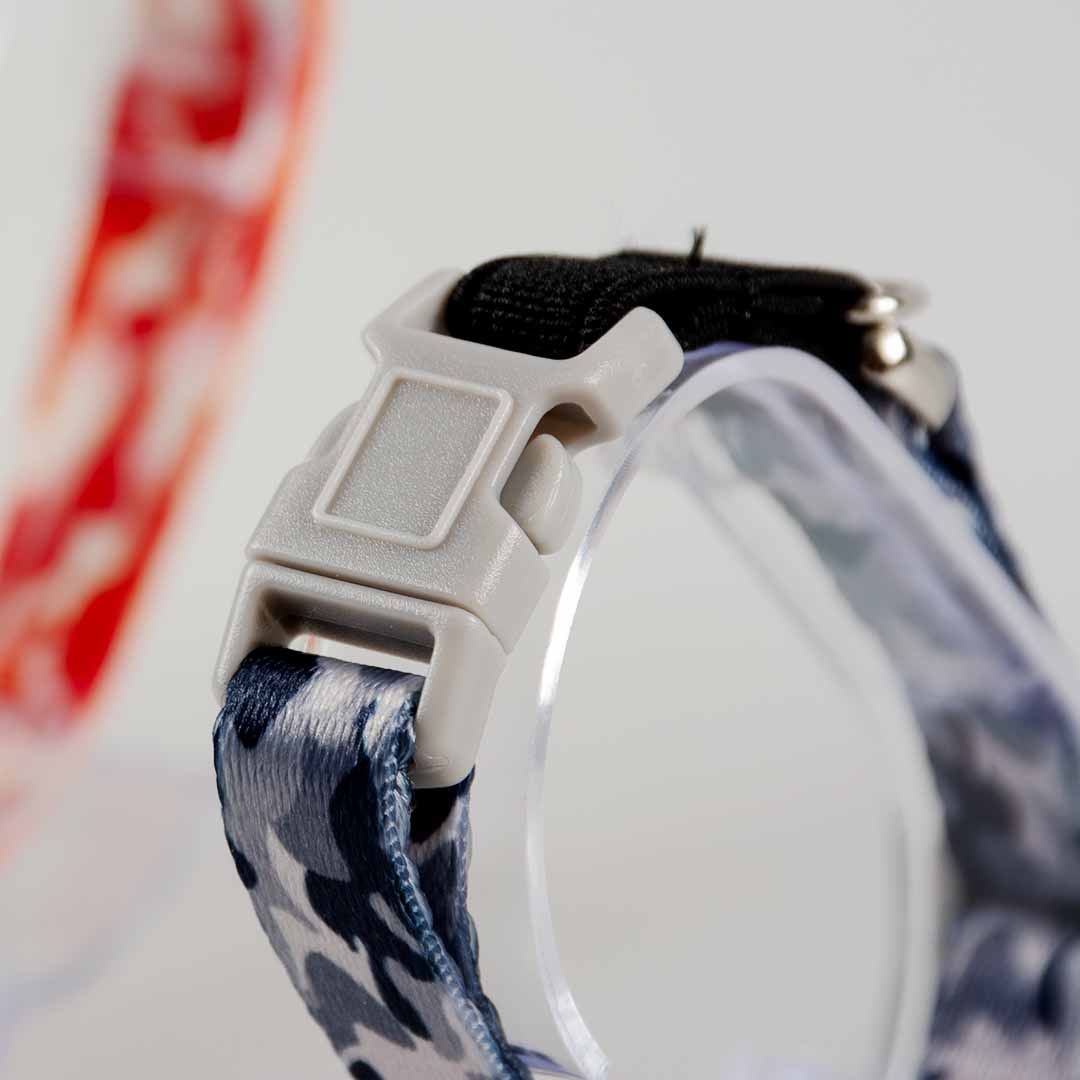 Cat Collar Camouflage