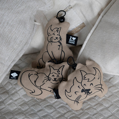 SITTING HAPPY CAT - Cat toy with bell display Beige