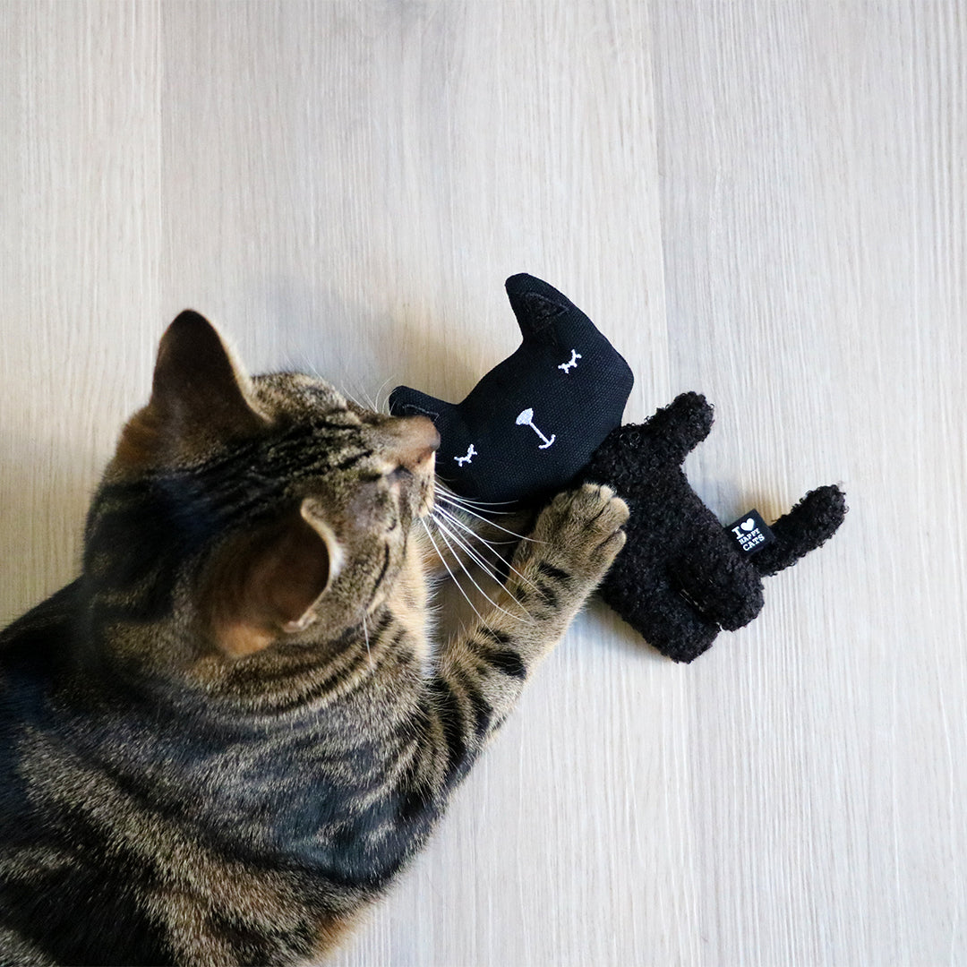 ZENO - Refillable cat kicking cushion Black